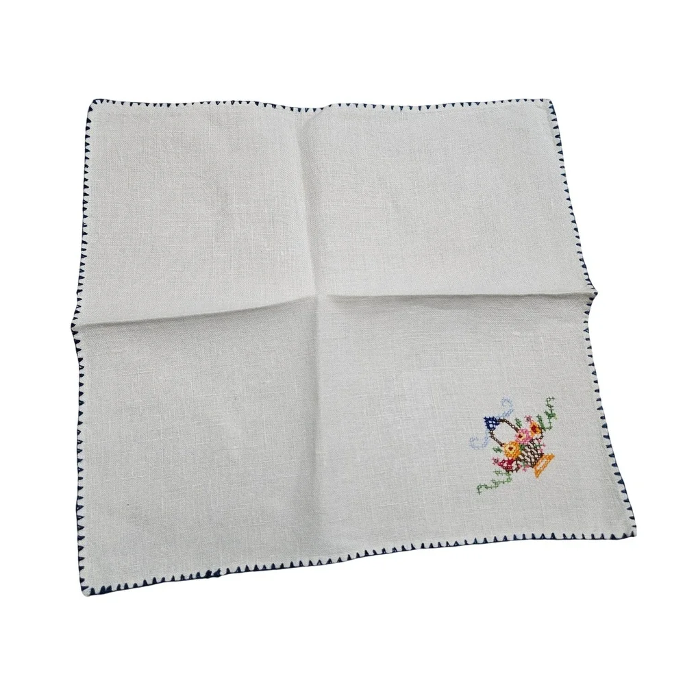 Vintage Cloth Napkins White Floral Cross Stitch Vintage Cottagecore‎ Oriental
